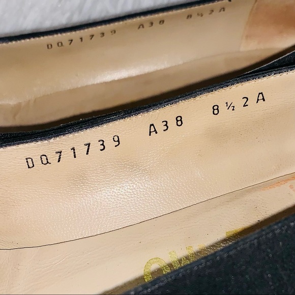 Ferragamo 8.5 AA Narrow Black Suede Low Block Heels Mary Jane Pumps - Picture 9 of 9